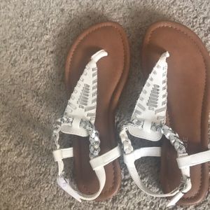 Sandals. Rampage. White, silver detail